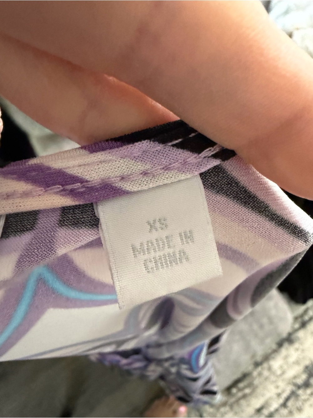 New York & Company Stretch Geometric Print Sleeveless Tank Top XS Purple Retro - Picture 6 of 6